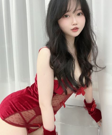 《被丈夫的下属推来推去的妻子》